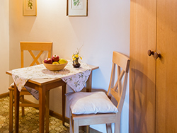 Sitzecke in der Küche am Birkhof in Lana bei Meran